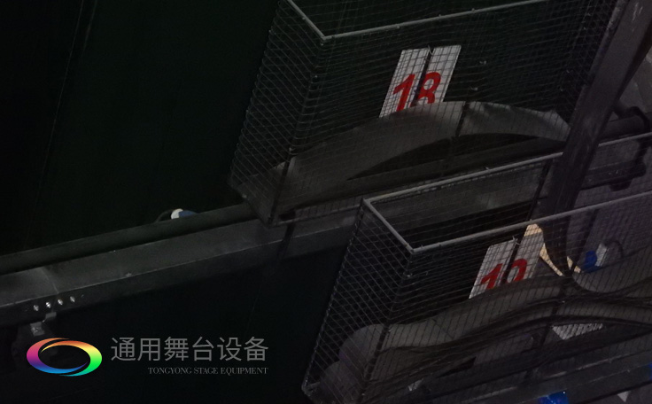 供應(yīng)舞臺(tái)專(zhuān)用電動(dòng)舞臺(tái)吊桿機(jī),拉幕機(jī),大卷筒等舞臺(tái)專(zhuān)用機(jī)械設(shè)備